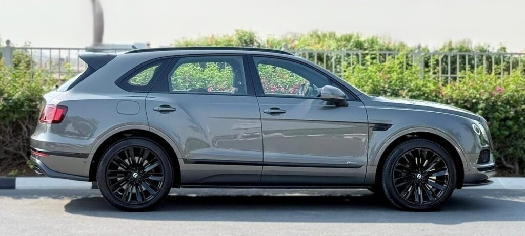 BENTLEY BENTAYGA W12 SPEED | GCC SPECS | CARBON FIBRE EDITION | YEAR: 2020 | FULL-SERVICE HISTORY WITH AGENCY | UNDER WARRANTY